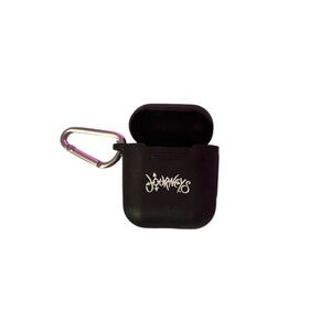 Journeys silicone AirPods gen 1 and gen 2 case with silver carabiner attached.